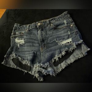 JustUSA Distressed Denim Jean Shorts Women’s Size M (sz  5) – Frayed Hem